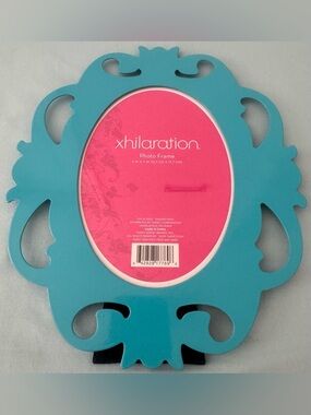 Xhilaration Turquoise Metal Oval Photo Frame- 5 IN x 7 IN (12.7 CM x 17.7 CM)